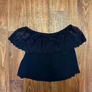 Off shoulder lace blouse